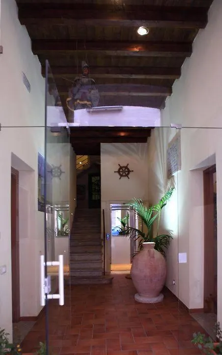 Palazzo Dei Corsari Lejlighedshotel Trapani